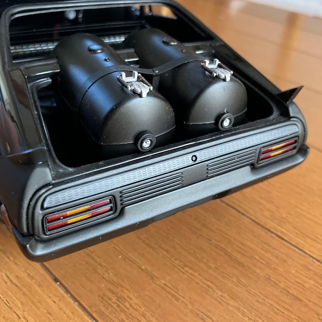 オートアート インターセプター　マッドマックス2 1/18