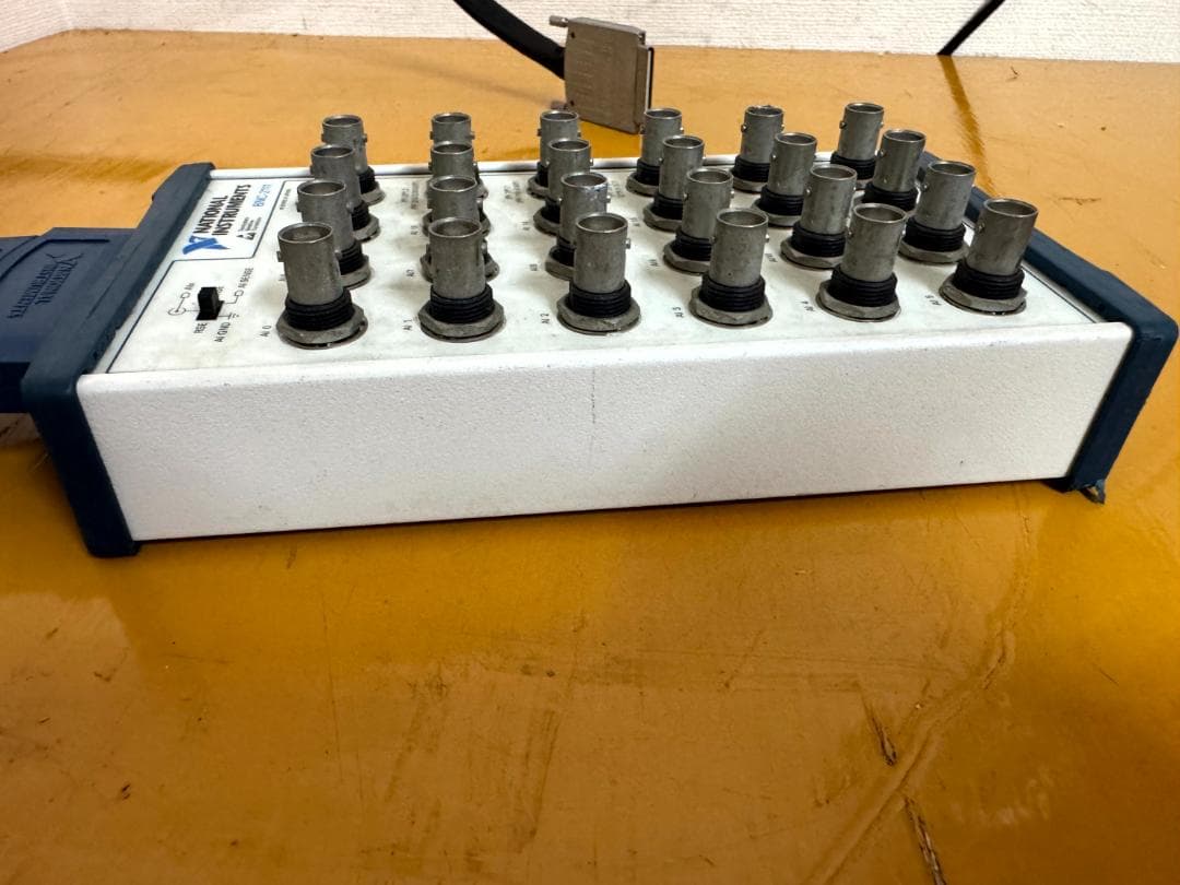 National Instruments 端子台 BNC-2111