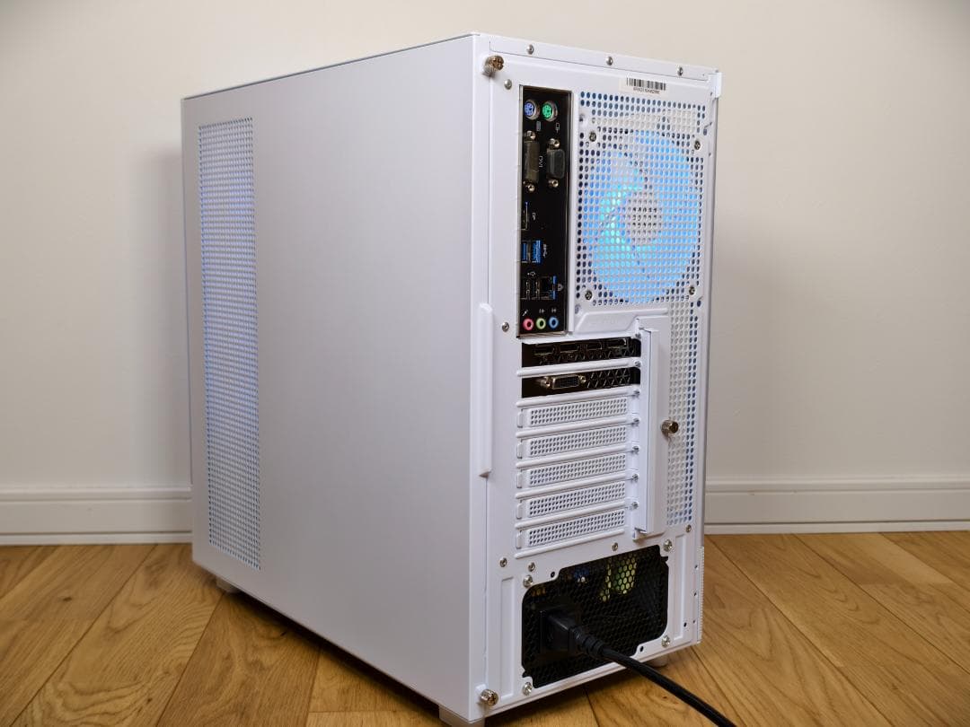 白ゲーミングPC i7-6700 GTX1060 6G 新品SSD Office