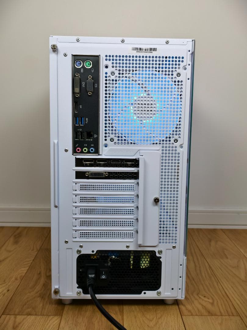 白ゲーミングPC i7-6700 GTX1060 6G 新品SSD Office