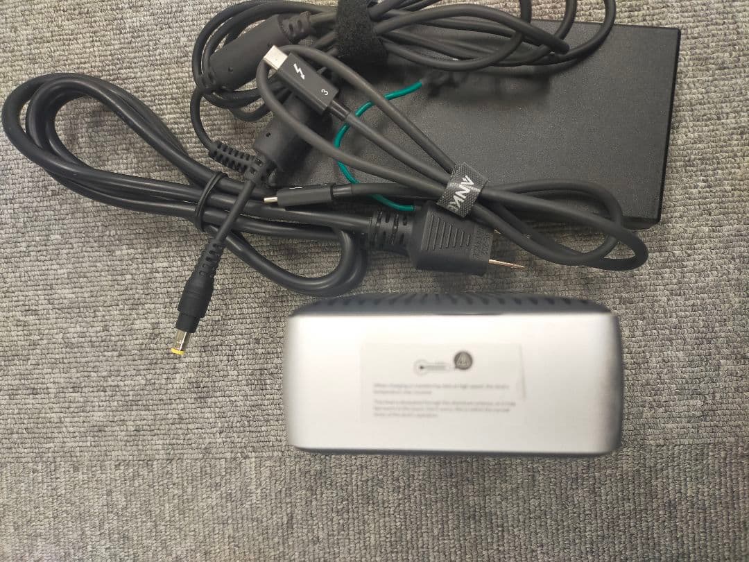 送料無料✨アンカードッキングステーション13in1