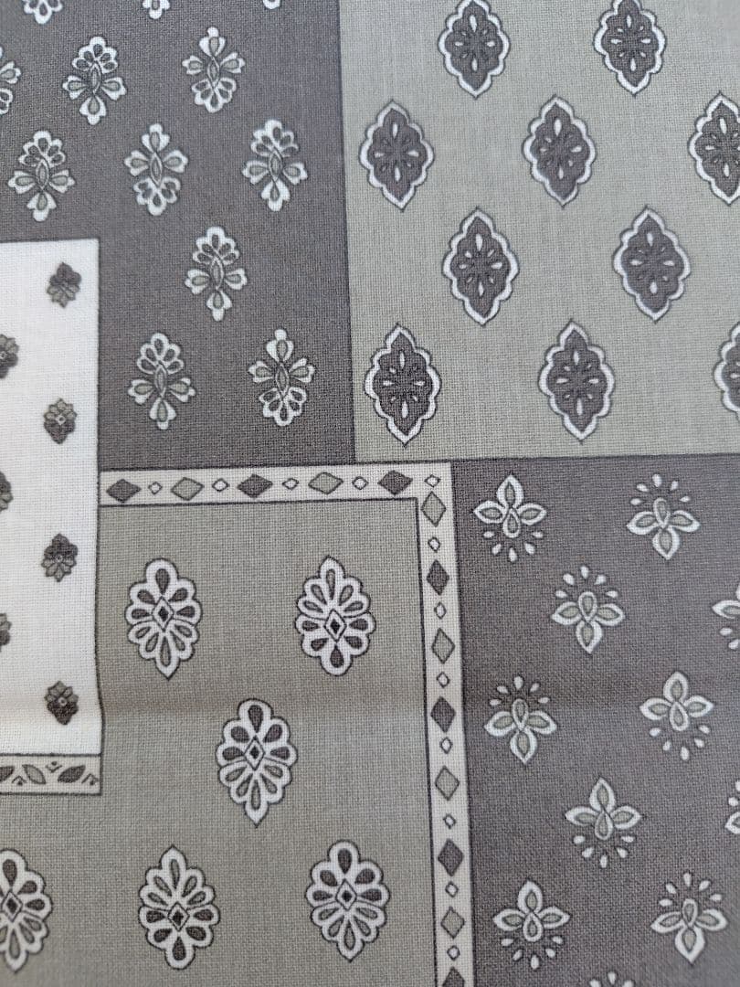 S21 南仏プロバンスプリント テーブルクロス エステレルグレー200✕150