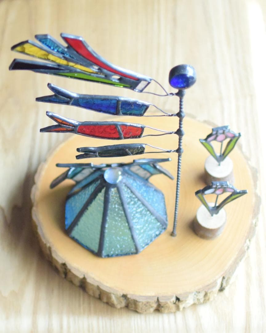 ステンドグラスの鯉のぼりと菖蒲と兜(子供の日2点セット・KOI28)