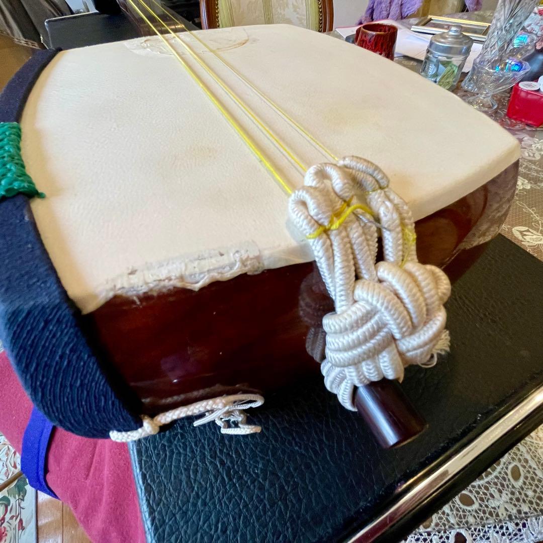 三味線本体 木製 3本弦 紫色ケース付き