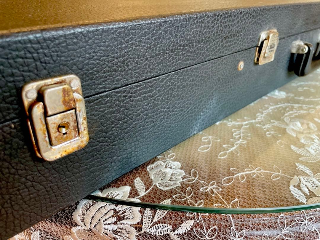 三味線本体 木製 3本弦 紫色ケース付き