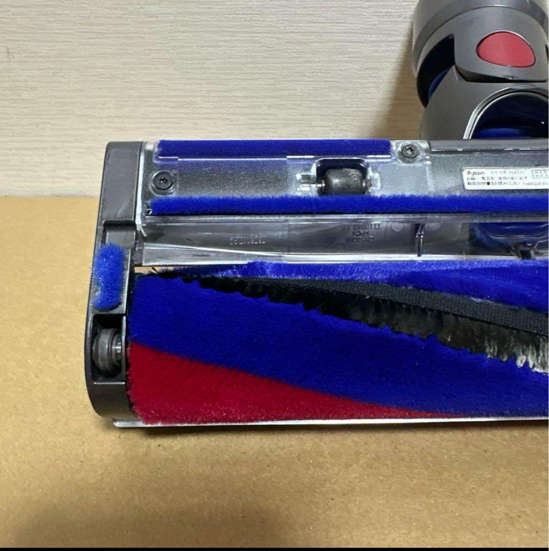 美品　ダイソンV8slim fluffyスリムフラフィーソフトローラークリーナー