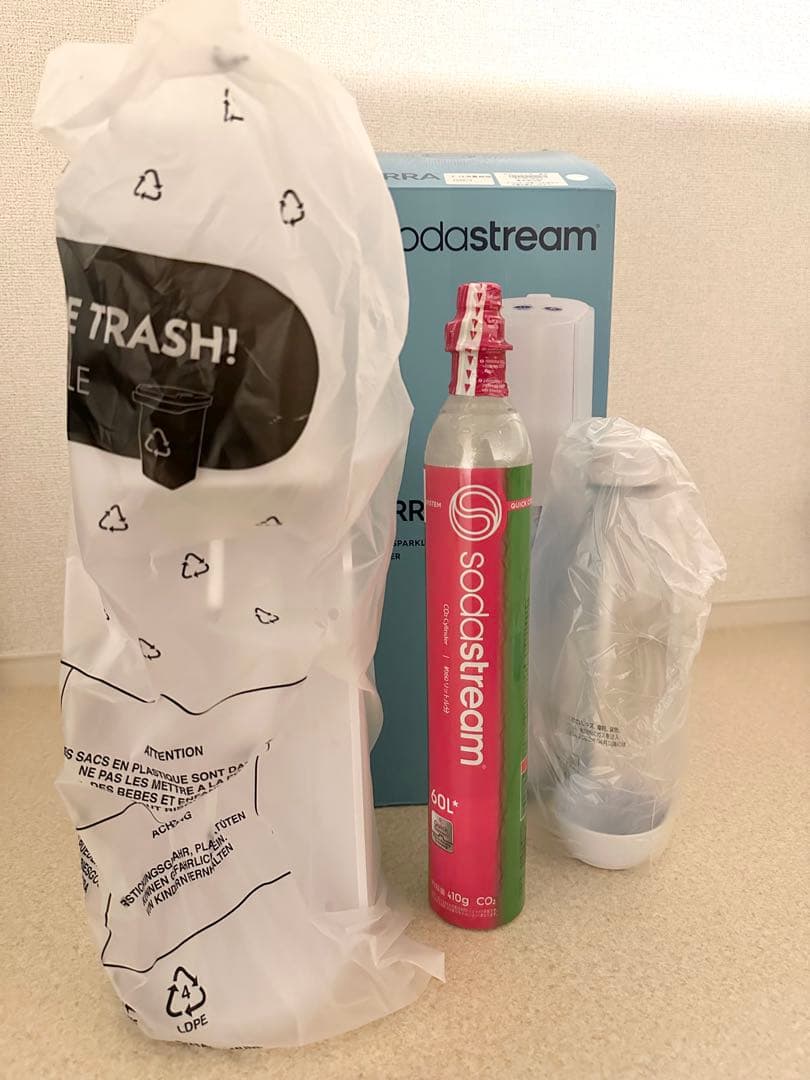 【新品未使用】sodastream E-TERRA 自動炭酸水メーカー　ホワイト