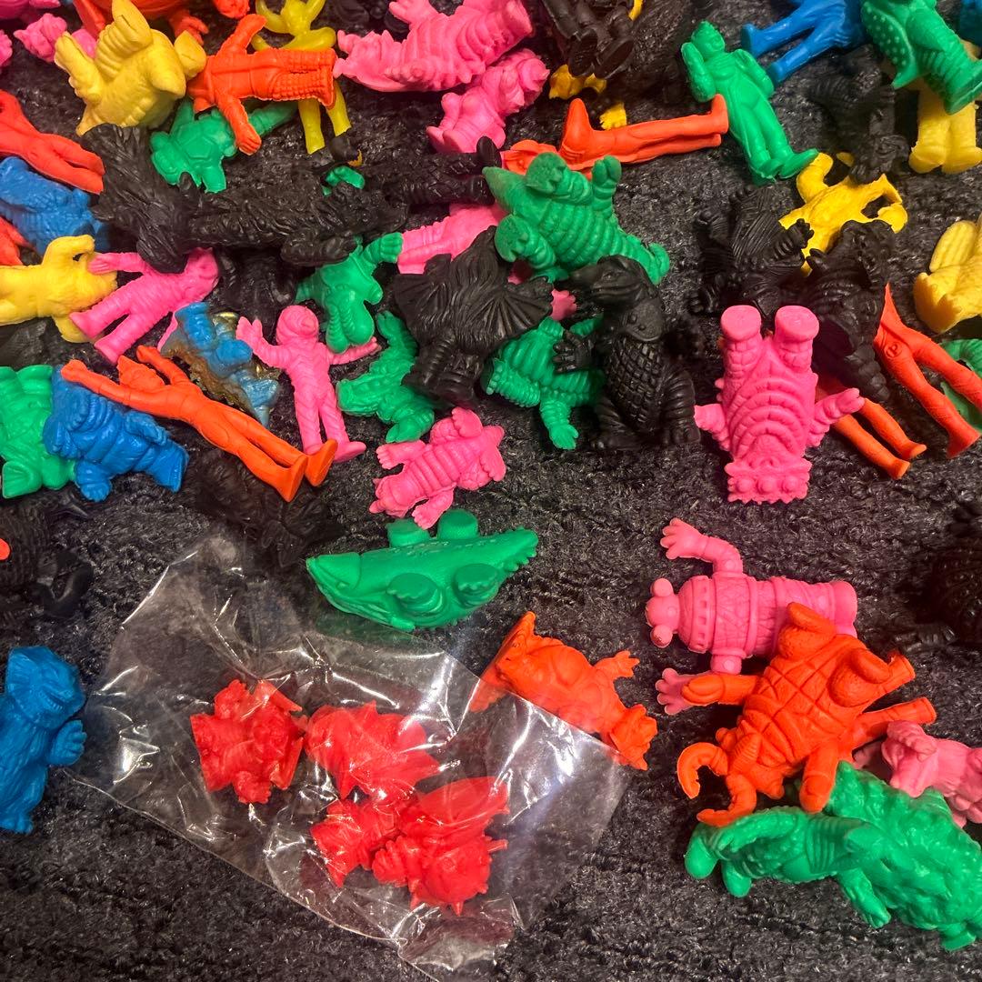ウルトラマン怪獣消しゴム　まとめ売り　約150体