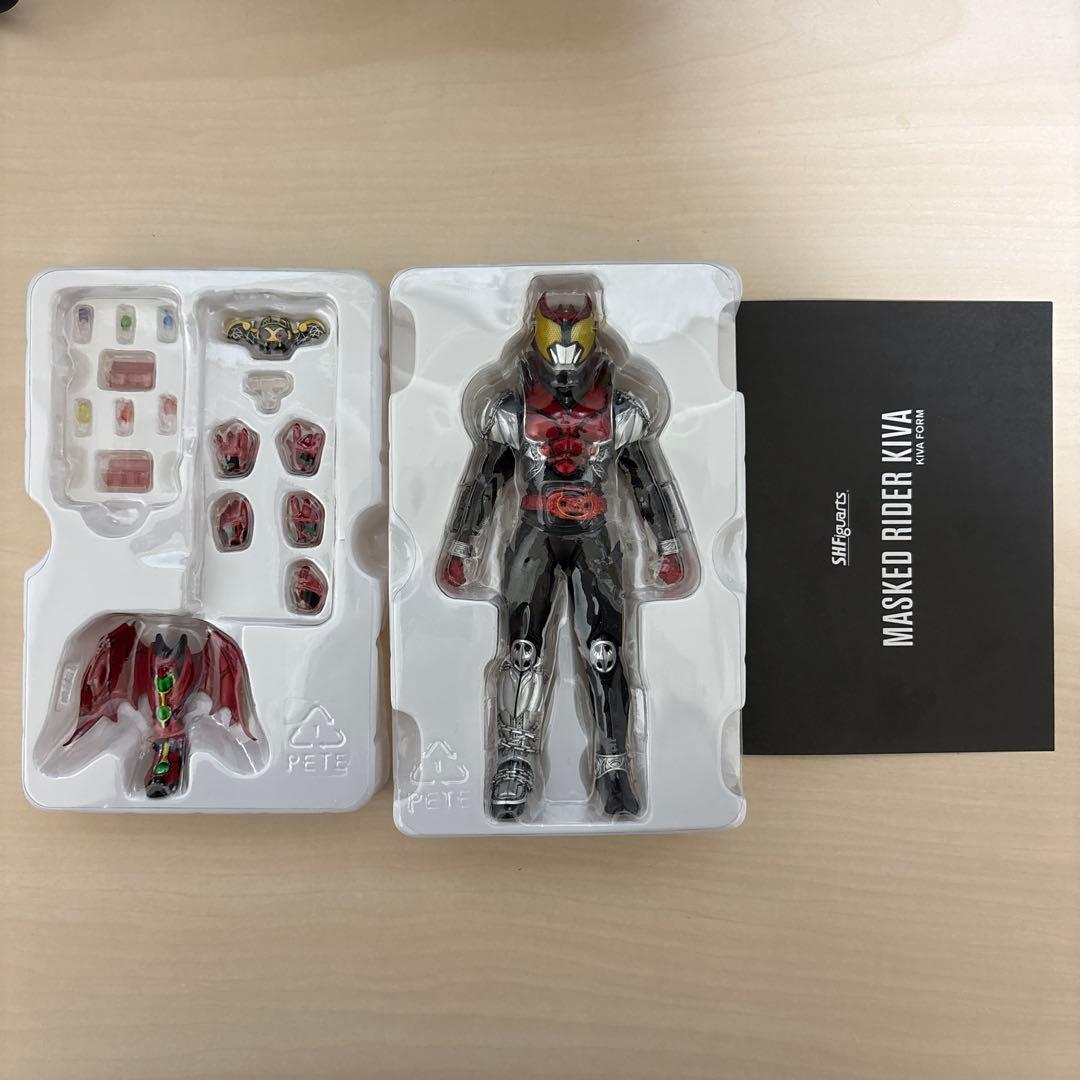 SHFiguarts(真骨彫製法)仮面ライダーキバ　キバフォーム
