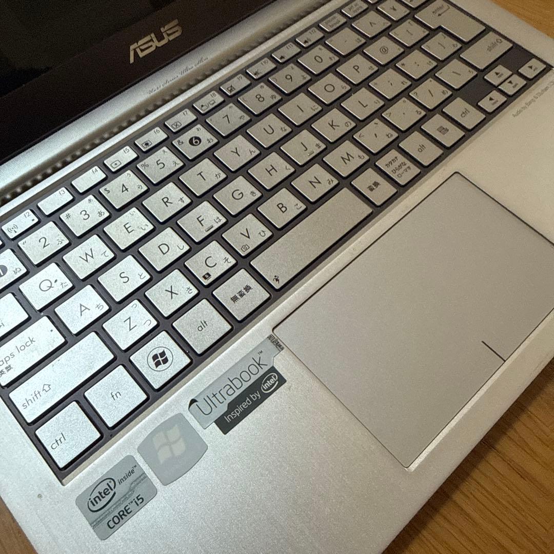 【美品・箱有】ASUS Zenbook UX21E / SSD 240GB換装済