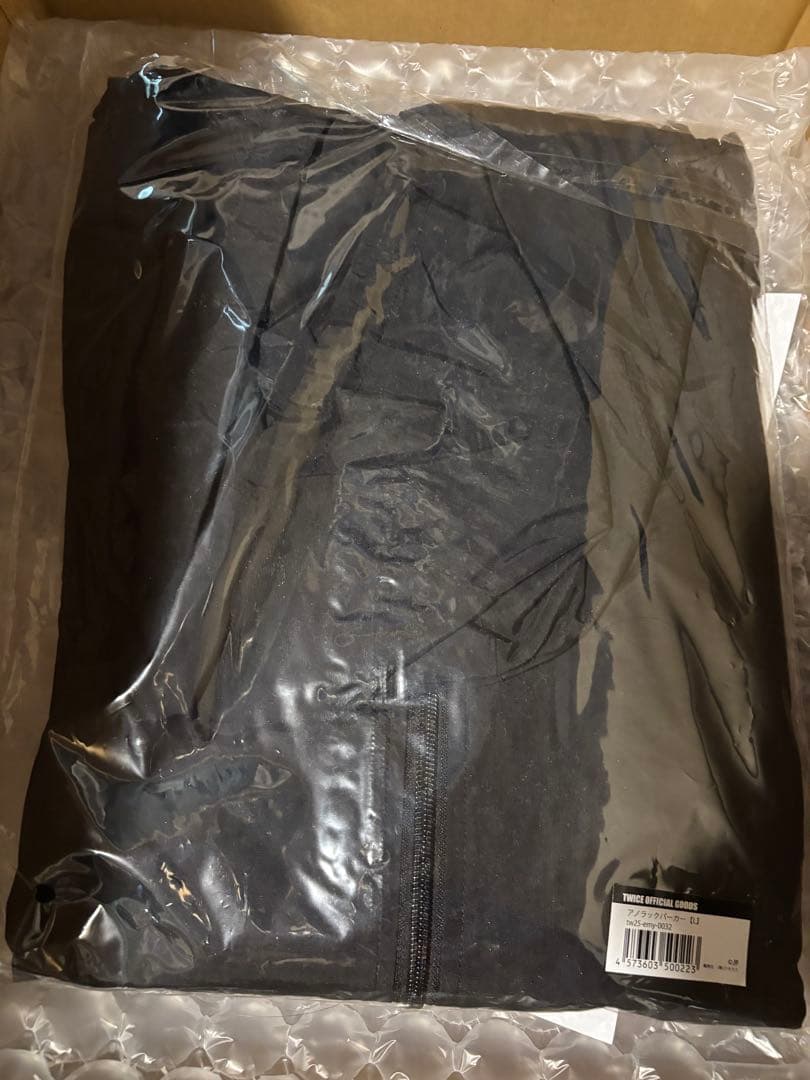 TWICE アノラックパーカー　Lサイズ