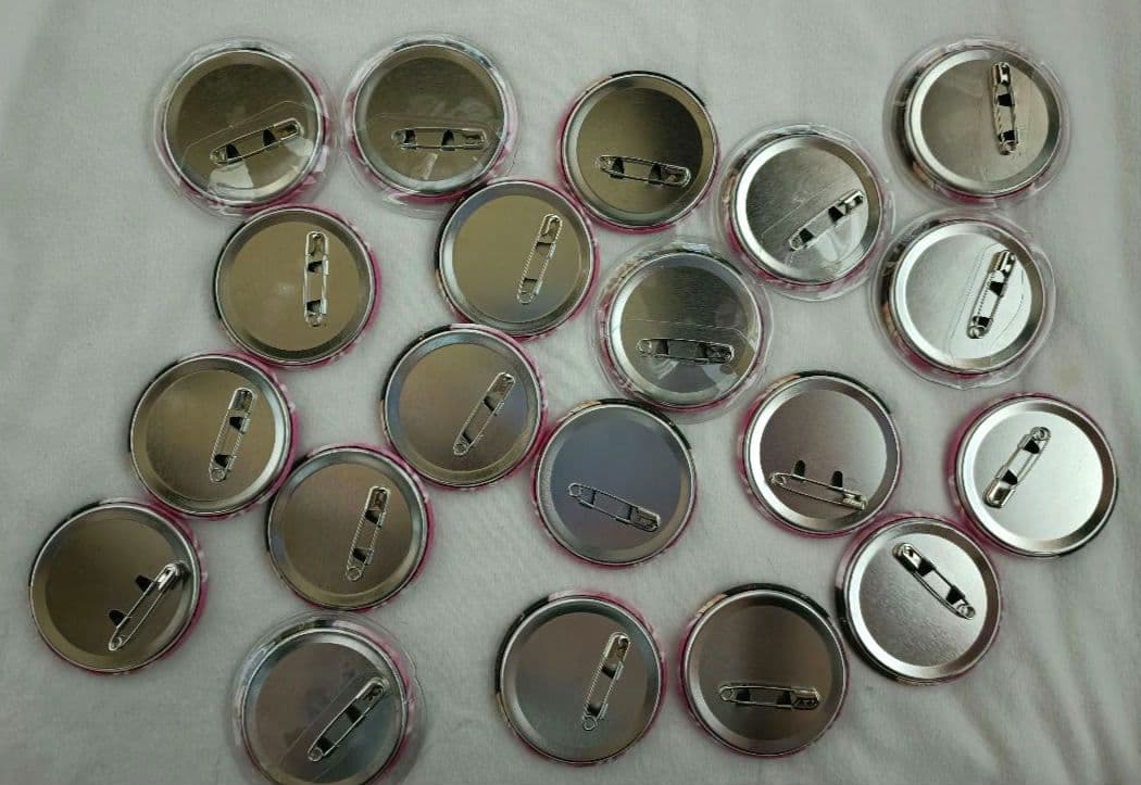 すとぷり　さとみ　缶バッチ　すとめも10　等身