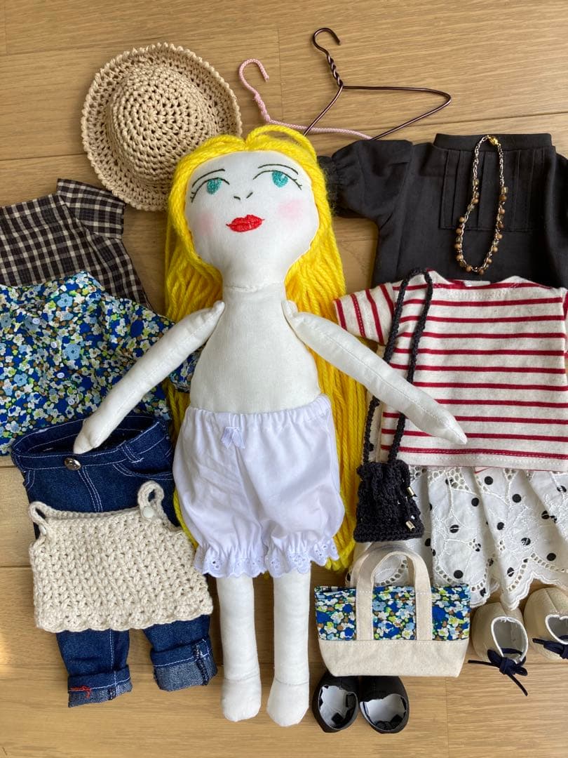 大人着せ替布人形　金髪のLO LO風　コーディネート色々一式セット　ハンドメイド