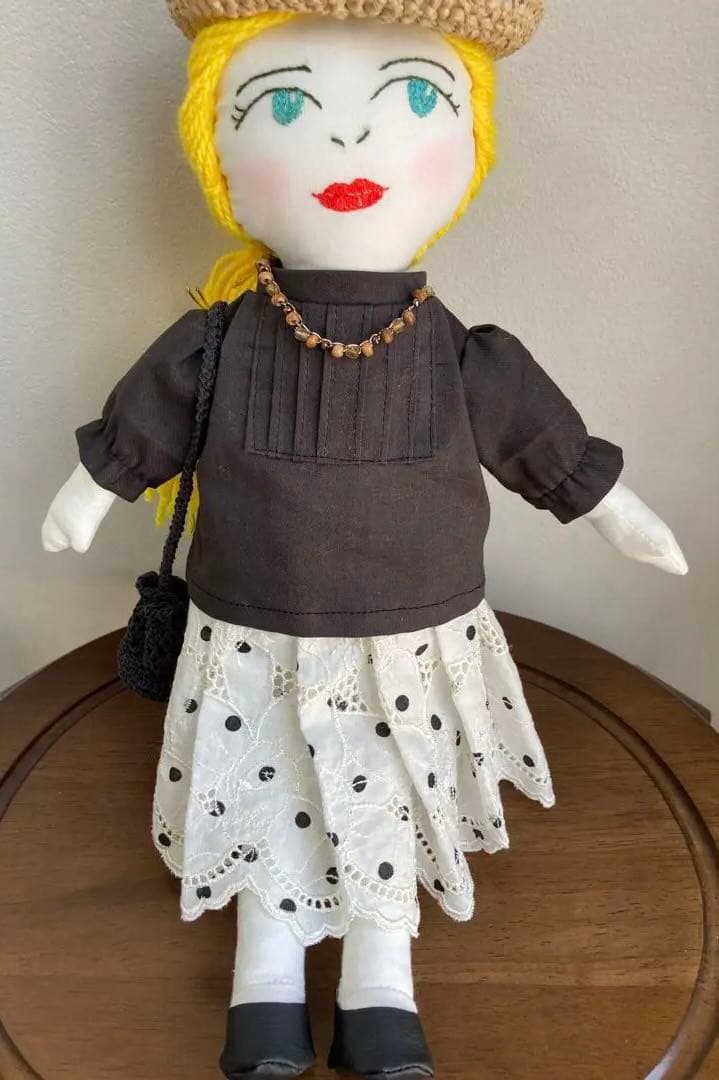 大人着せ替布人形　金髪のLO LO風　コーディネート色々一式セット　ハンドメイド