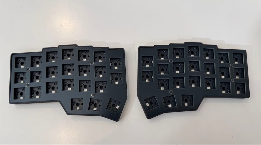 【新品】corne v4.1 cherry 新品　組み立て済み　動作確認済み