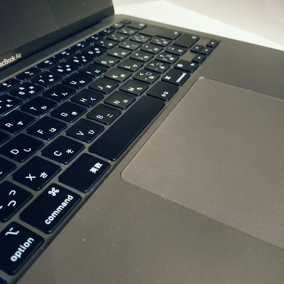 【極美品】MacBook Air　M1チップ スペースグレー Ankerハブ付