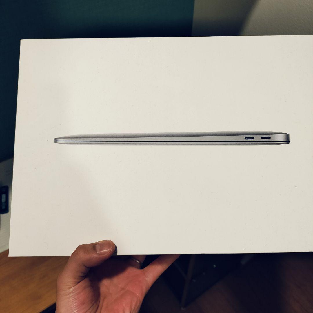 【極美品】MacBook Air　M1チップ スペースグレー Ankerハブ付