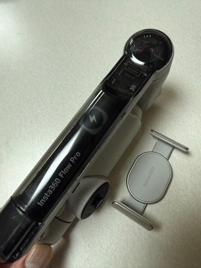Insta360 Flow Pro スマホスタビライザー