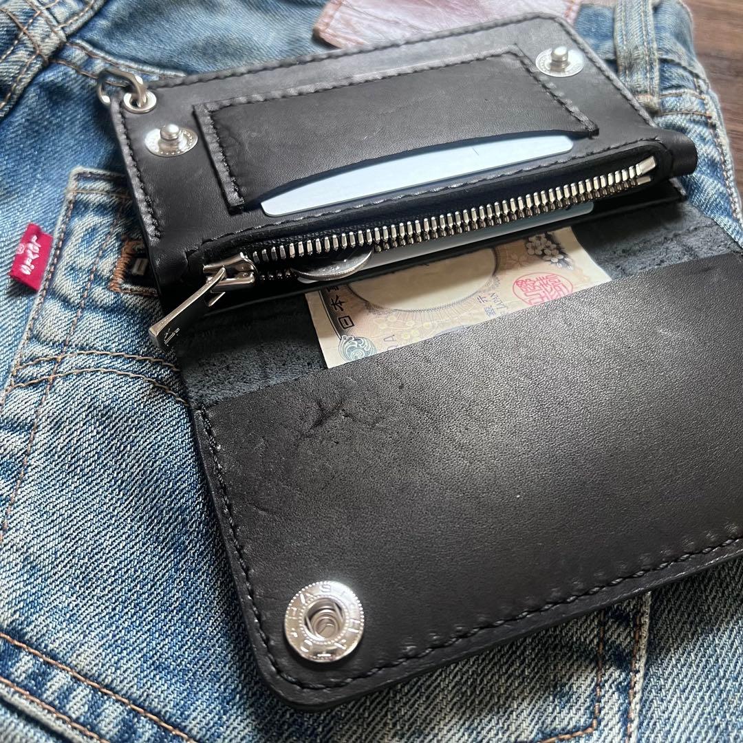 牛革 トラッカーウォレット ミドル 黒 クロコ型押し シルバー 銀