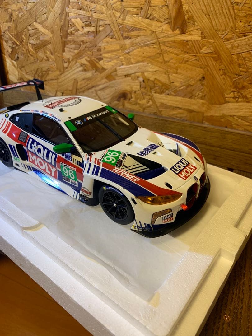 トップスピード 1/18  M4 GT3 EVO IMSA ケース付き‼️