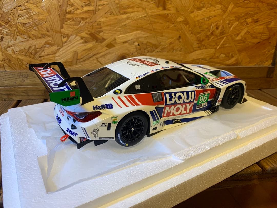 トップスピード 1/18  M4 GT3 EVO IMSA ケース付き‼️