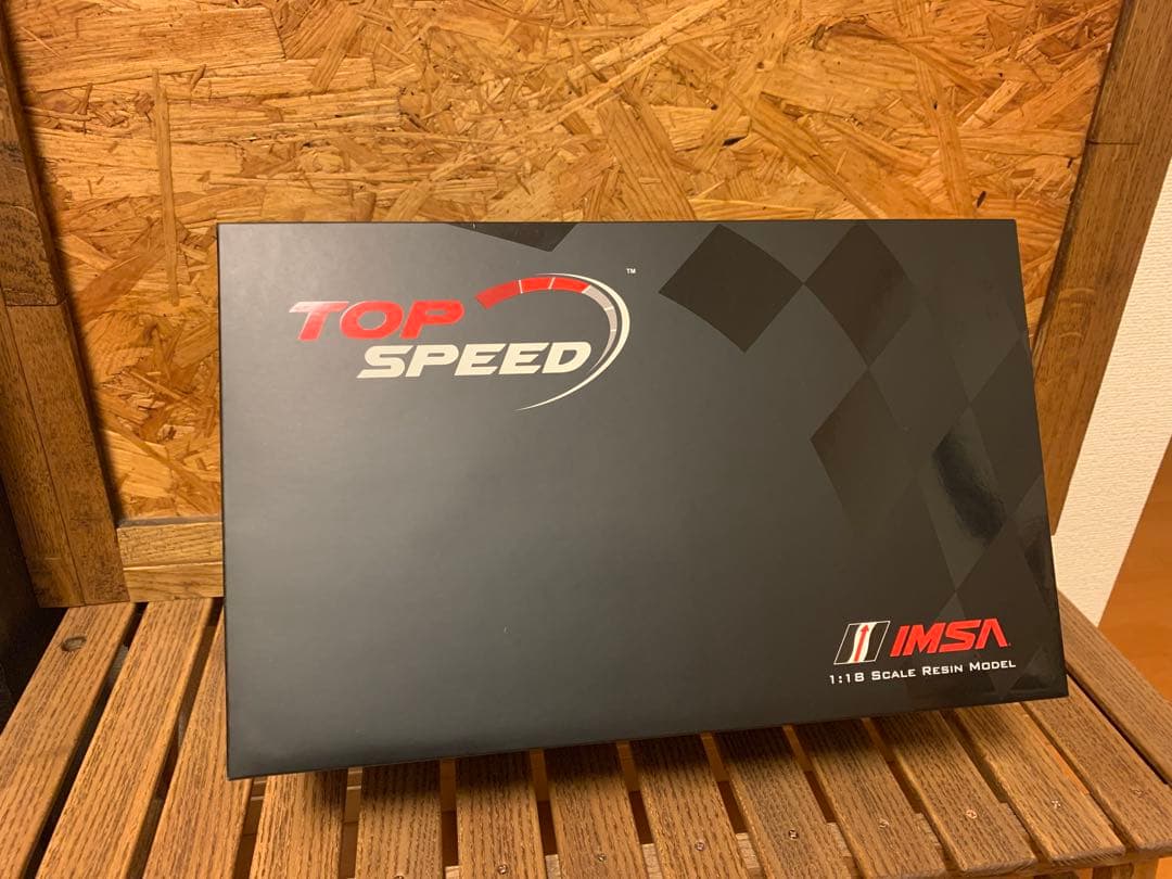 トップスピード 1/18  M4 GT3 EVO IMSA ケース付き‼️