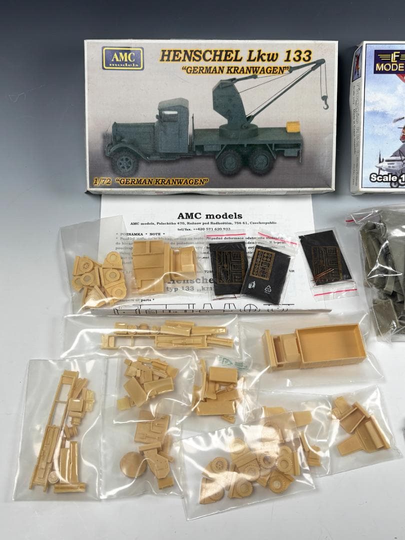 航空機・ヘリコプター Henschel Lkw 133 & Piaggio P.32 I.series