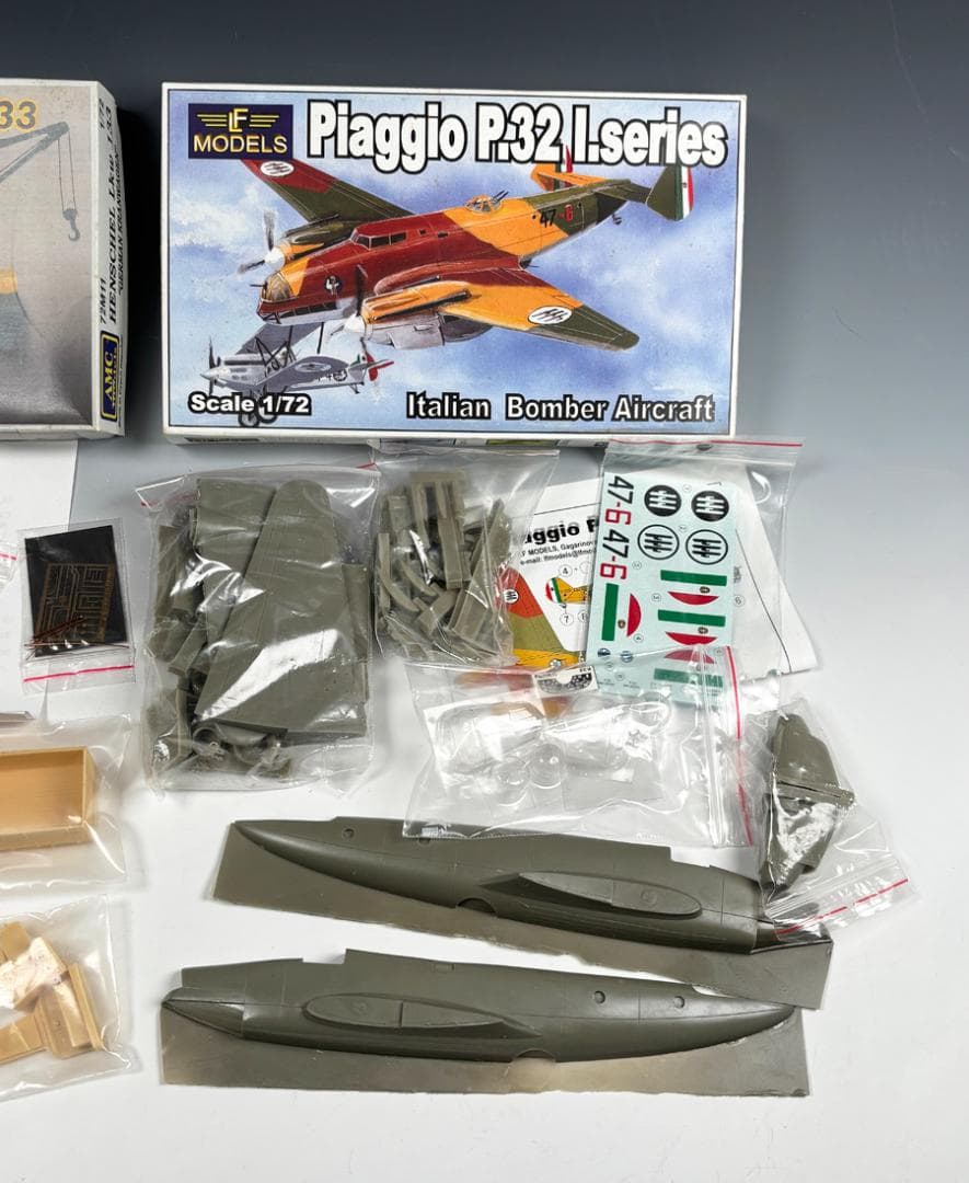 航空機・ヘリコプター Henschel Lkw 133 & Piaggio P.32 I.series