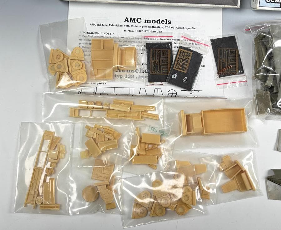 航空機・ヘリコプター Henschel Lkw 133 & Piaggio P.32 I.series