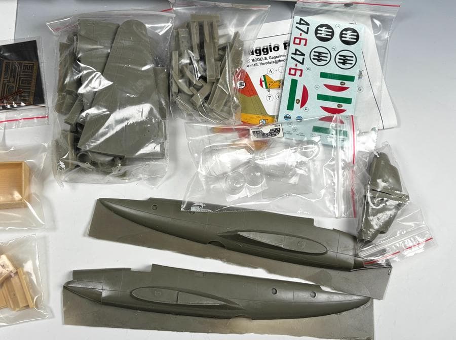 航空機・ヘリコプター Henschel Lkw 133 & Piaggio P.32 I.series