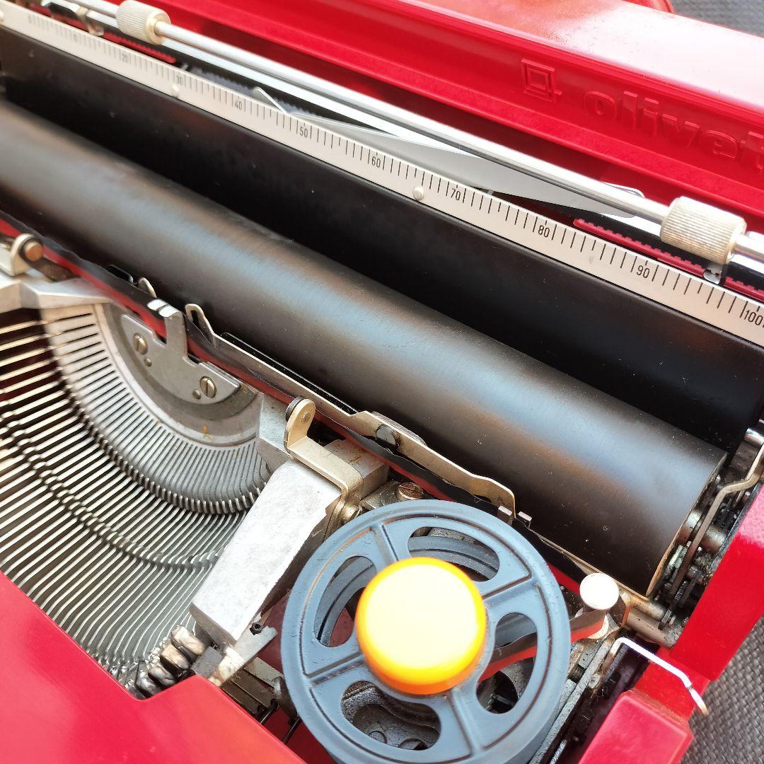 タイプライター olivetti valentine 赤いバケツ オリベッティ