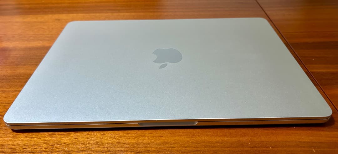 MacBook Air M2 メモリ16GB ストレージ 256GB