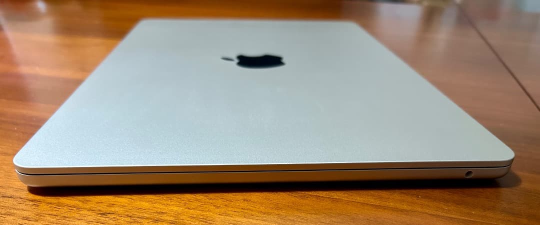 MacBook Air M2 メモリ16GB ストレージ 256GB