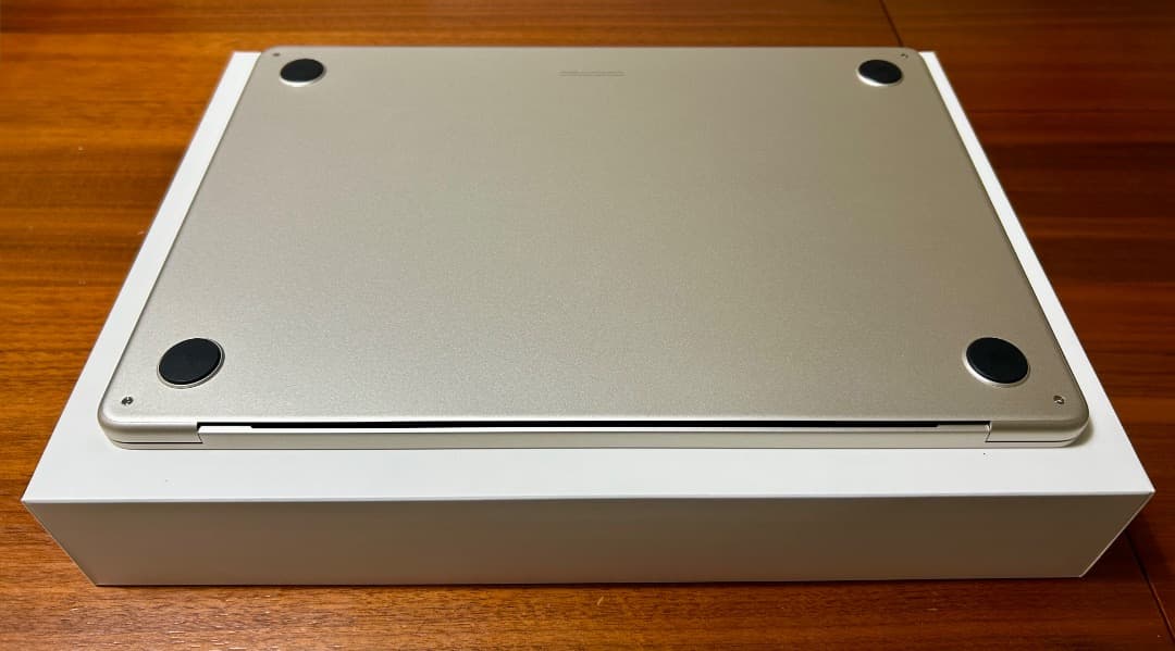 MacBook Air M2 メモリ16GB ストレージ 256GB