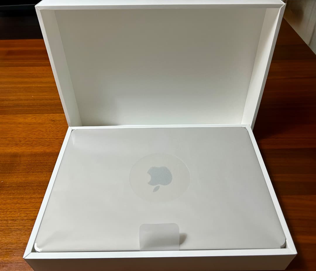 MacBook Air M2 メモリ16GB ストレージ 256GB