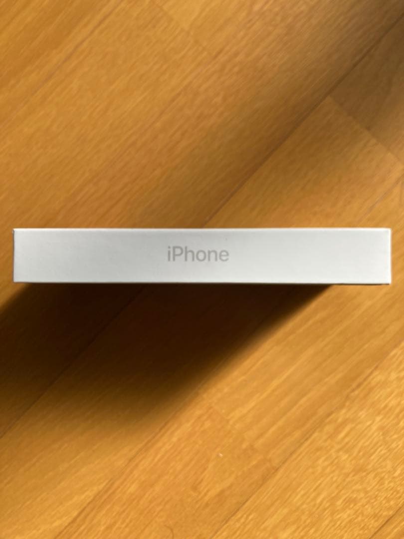 iPhone 16 Plus 256GB ホワイト