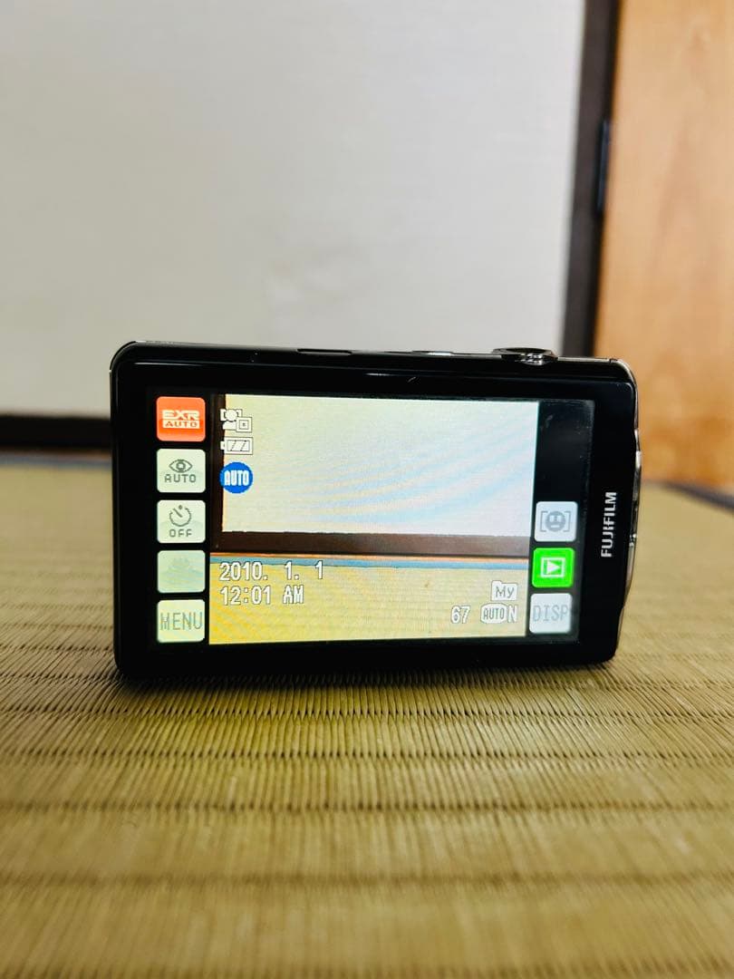 値下げ　動作確認済　FUJIFILM FinePix Z700EXR デジカメ