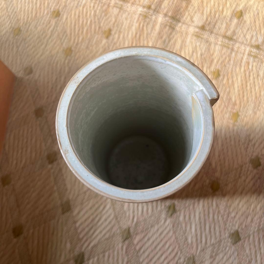 白い陶器の花器 木箱付き