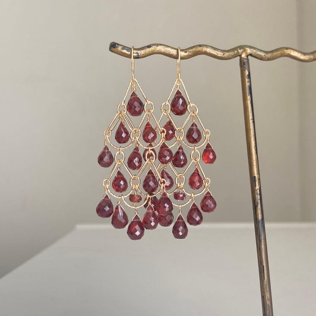 ガーネットのシャンデリアピアス