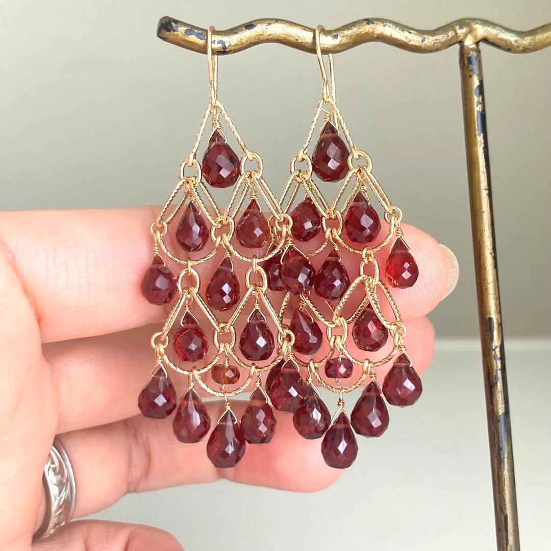 ガーネットのシャンデリアピアス