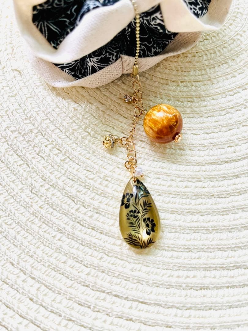 NO.143 ハンドメイド　シュシュ　リバティ　花柄　手染めビーズ