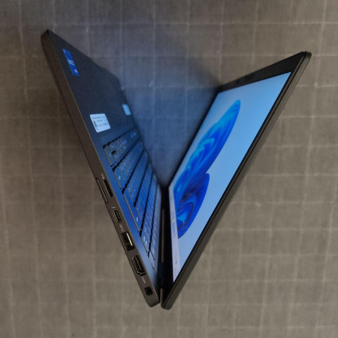 美品 DELL 爆速 11世代i7 1185g7 32GB SSD1TB 13型