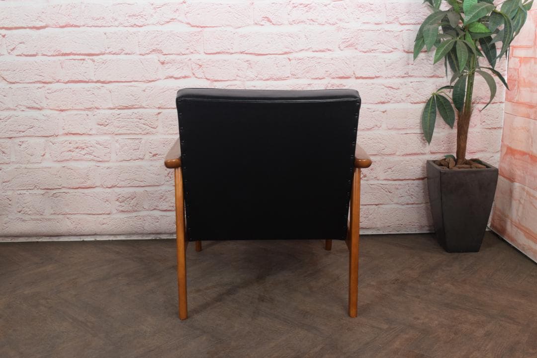 展示品　カリモク60 Kチェア スタンダードブラック　 W36170BW　13A