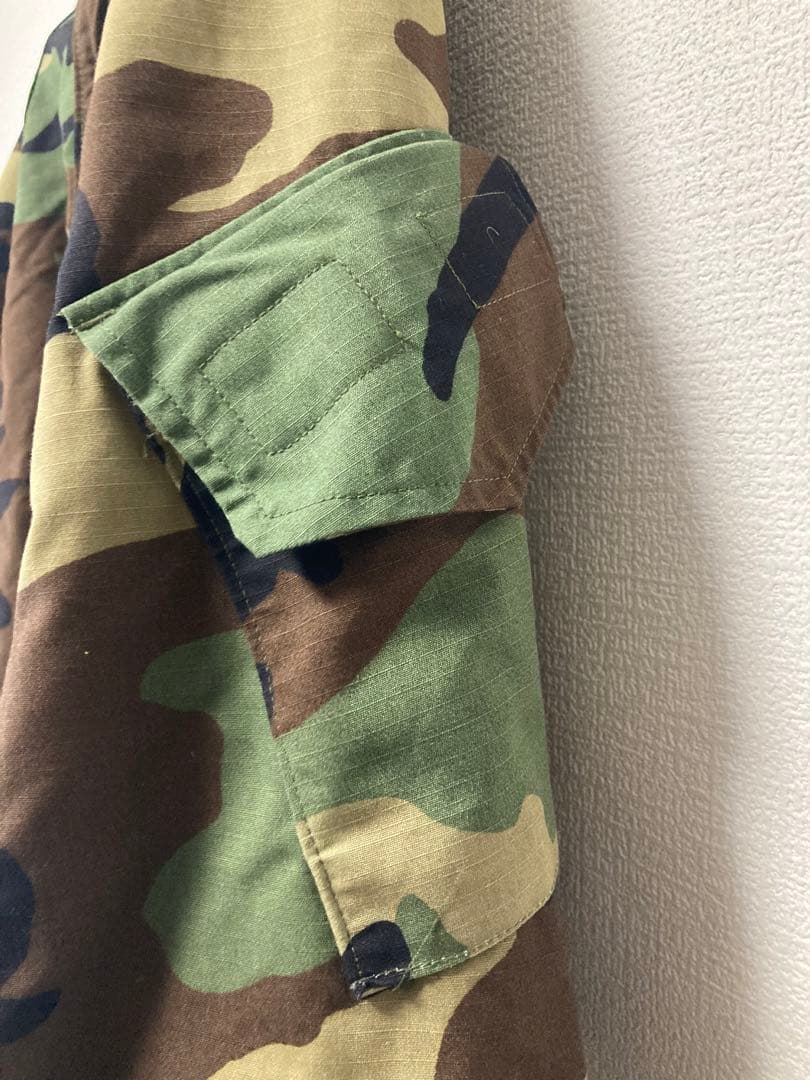 米軍　防毒用ケミカルパーカー　迷彩ジャケット フード付き