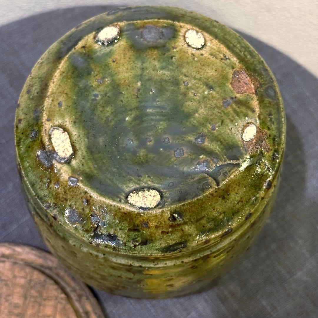 一点もの　余宮隆さん　緑釉　木蓋・ヘラ付き壺　キャニスター