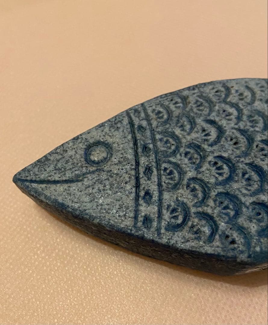 鹿児島睦さん 青い魚 置物①