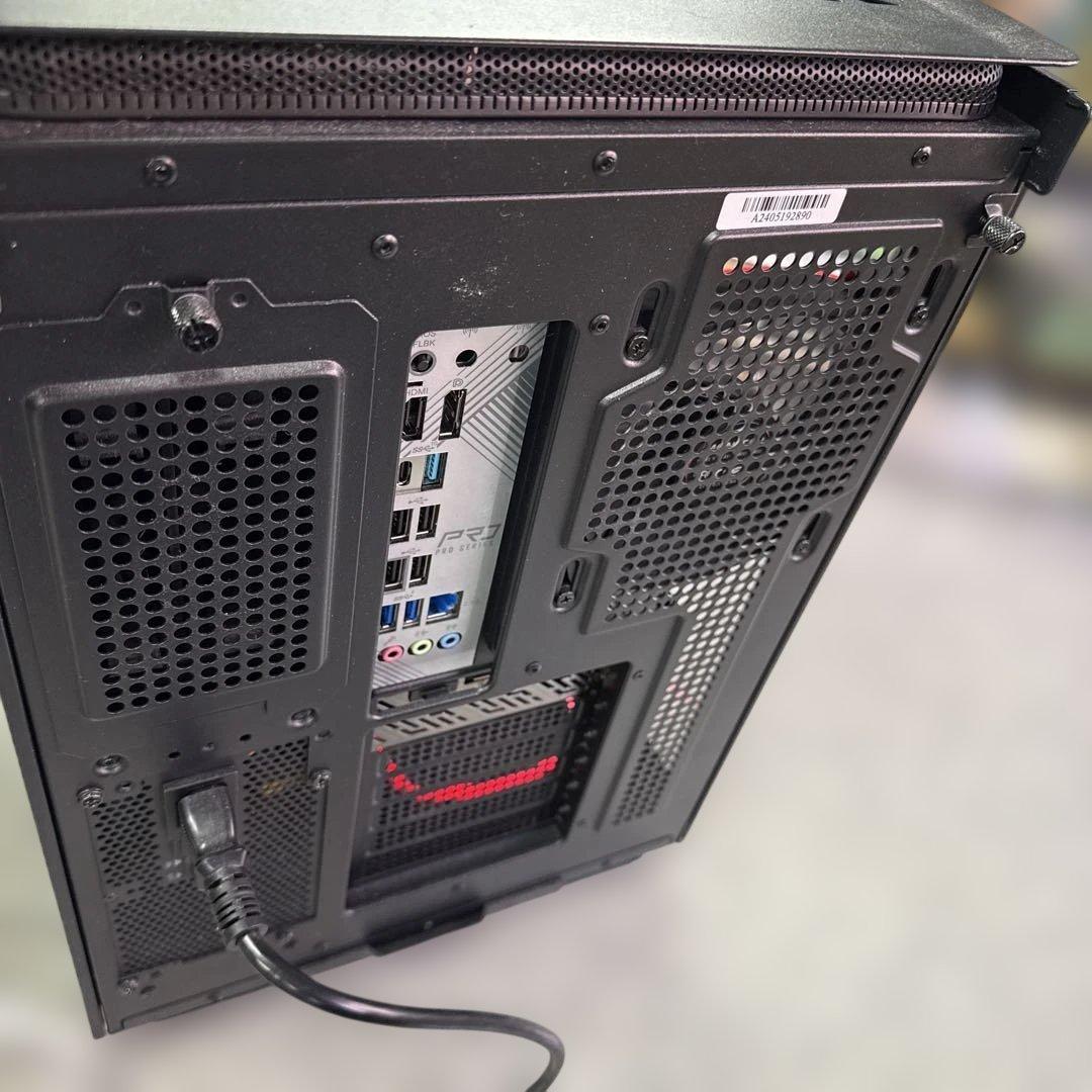 T*止様 ENERMAX PABYS ECB-PB30 PCケース ブラック 格