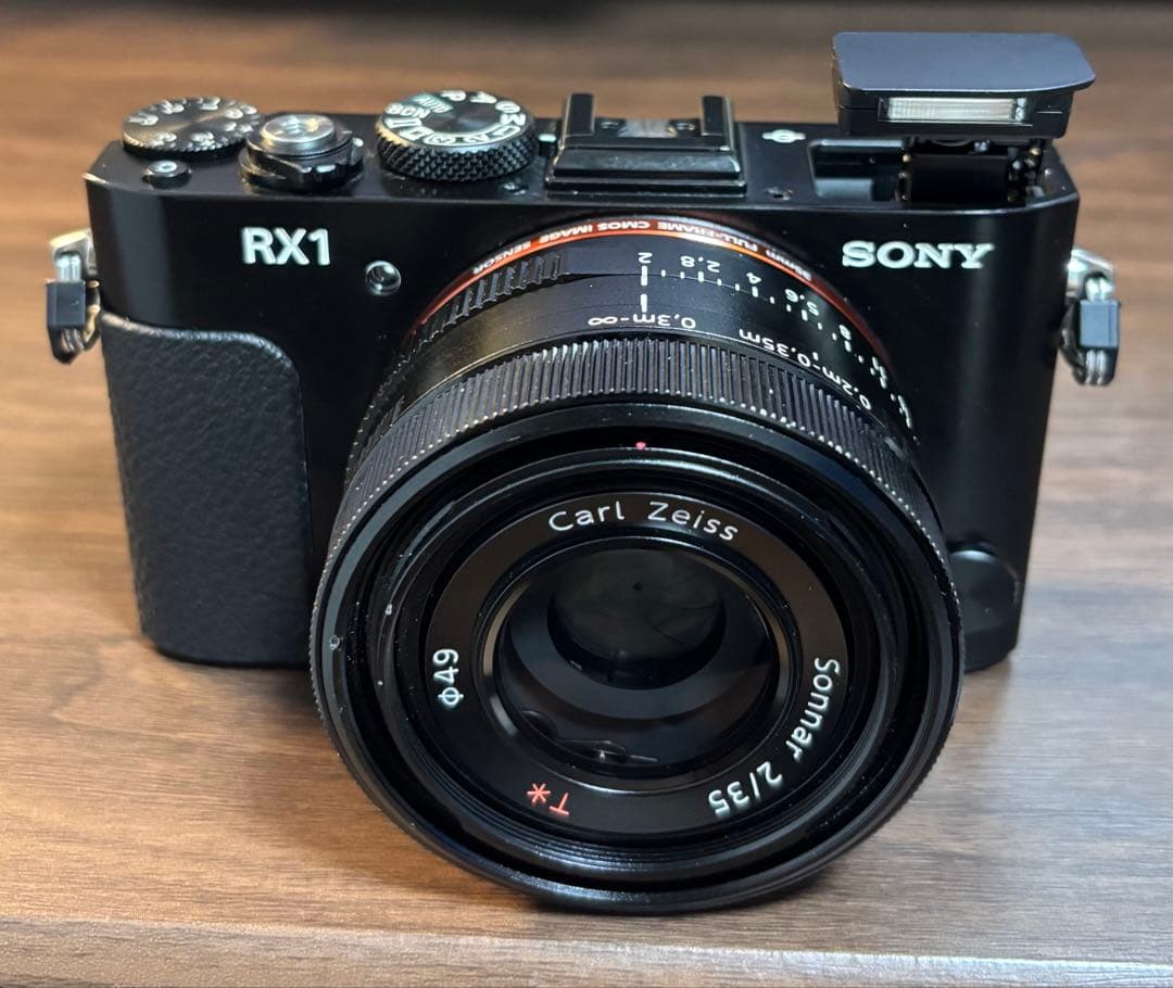 デジタルカメラ SONY RX1 Carl Zeiss 35mm f/2.0