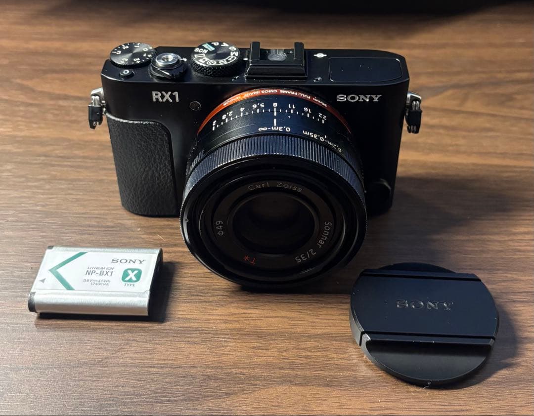 デジタルカメラ SONY RX1 Carl Zeiss 35mm f/2.0