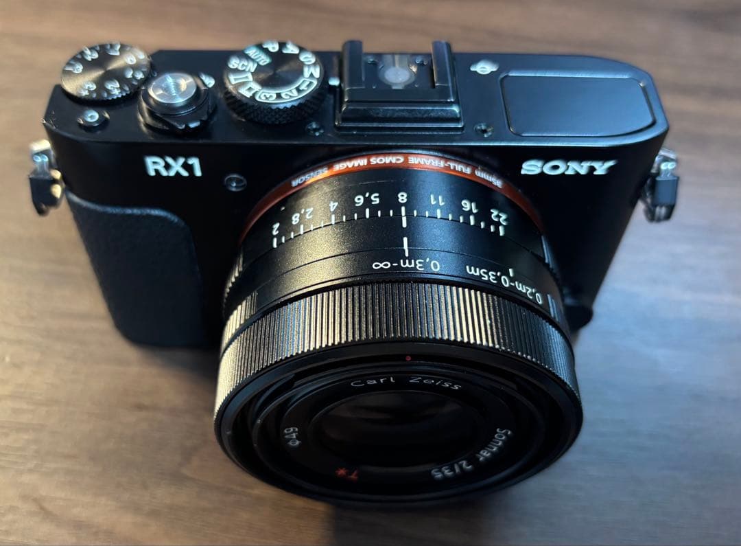 デジタルカメラ SONY RX1 Carl Zeiss 35mm f/2.0